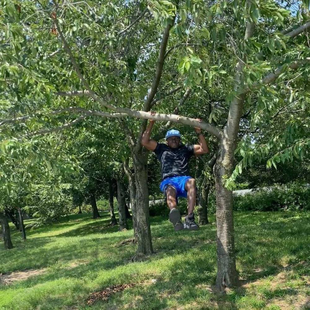 Meet your Posher, Emakpo